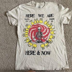 *VINTAGE* Men’s Graphic Tee, SM